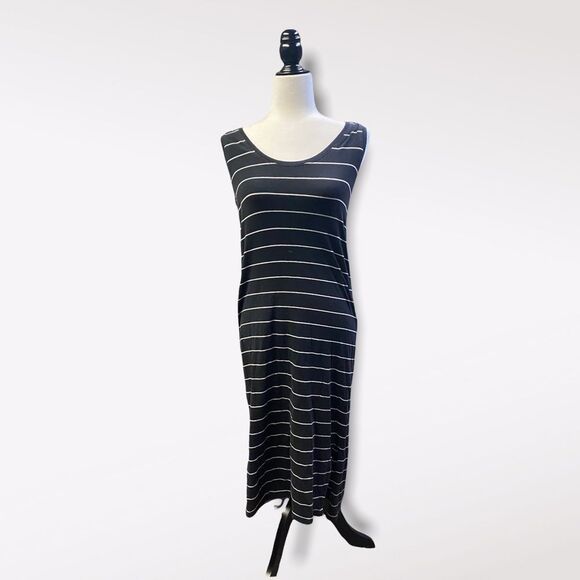 Denver HAYES | Black and White Striped Maxi Dress - Picture 1 of 3